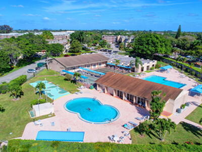 702 Lori Drive, Palm Springs, FL 33461