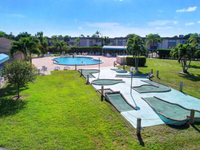 702 Lori Drive, Palm Springs, FL 33461