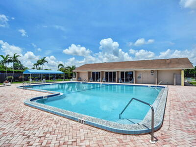 702 Lori Drive, Palm Springs, FL 33461