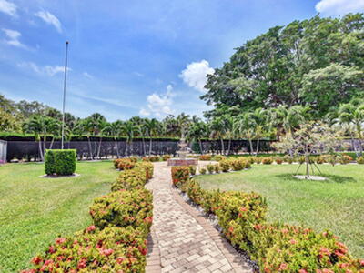 702 Lori Drive, Palm Springs, FL 33461