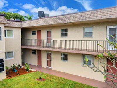 702 Lori Drive, Palm Springs, FL 33461