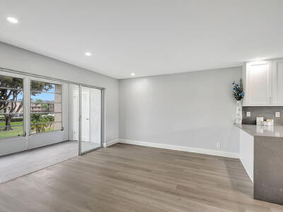 702 Lori Drive, Palm Springs, FL 33461