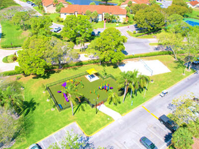 927 Siesta Key Boulevard, Deerfield Beach, FL 33441