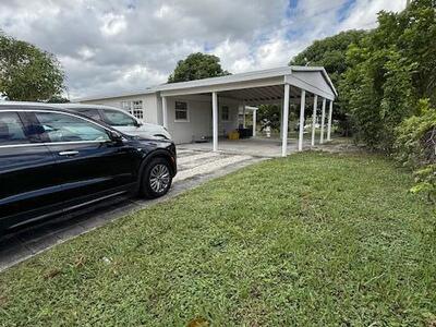 4877 Caribbean Boulevard S, West Palm Beach, FL 33407