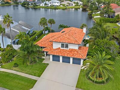 129 Olympus Way, Jupiter, FL 33477