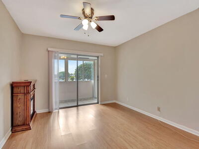 162 Coventry G, West Palm Beach, FL 33417