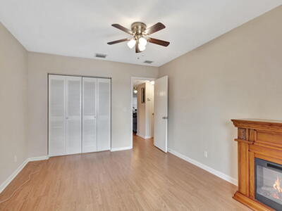 162 Coventry G, West Palm Beach, FL 33417