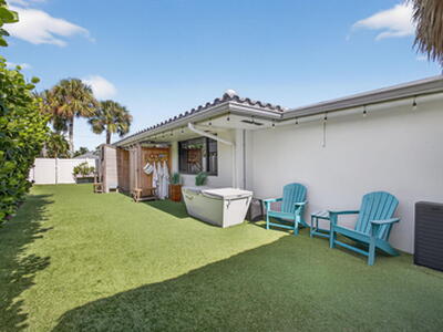 12 Leeward Circle, Tequesta, FL 33469