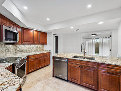 1141 Marine Way E, North Palm Beach, FL 33408