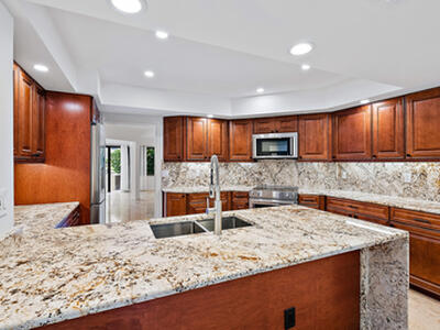 1141 Marine Way E, North Palm Beach, FL 33408