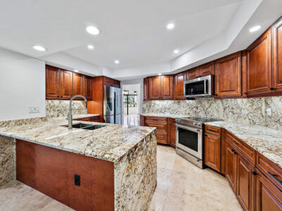 1141 Marine Way E, North Palm Beach, FL 33408