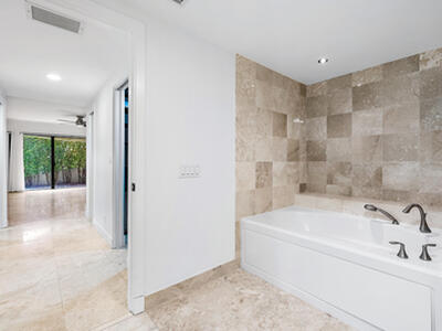 1141 Marine Way E, North Palm Beach, FL 33408