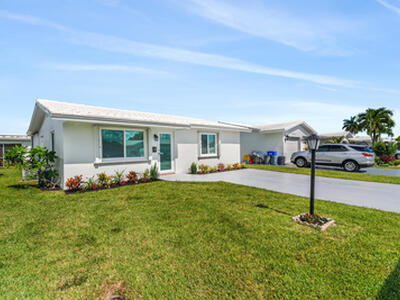 902 SW 17 Street, Boynton Beach, FL 33426