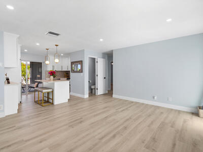 902 SW 17 Street, Boynton Beach, FL 33426