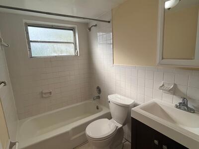 700 S Broadway, Lantana, FL 33462