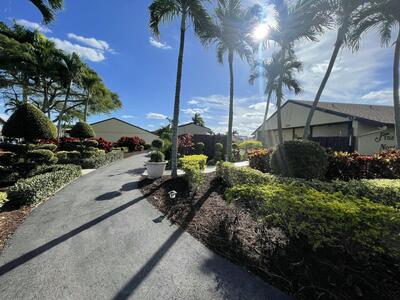 812 Sky Pine Way, Greenacres, FL 33415