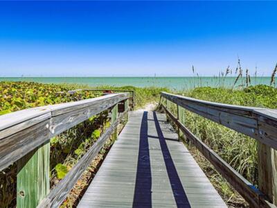 1821 Mooringline Drive, Vero Beach, FL 32963