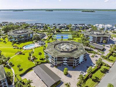 1821 Mooringline Drive, Vero Beach, FL 32963