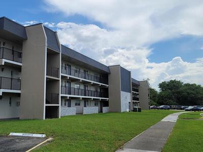 7911 N Colony Circle, Tamarac, FL 33321