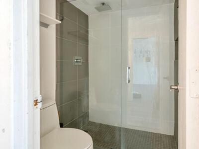 300 Bayview Drive, Sunny Isles Beach, FL 33160