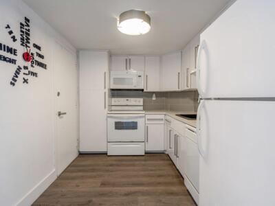 300 Bayview Drive, Sunny Isles Beach, FL 33160