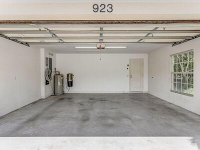 923 Magdalena Road, Palm Beach Gardens, FL 33410