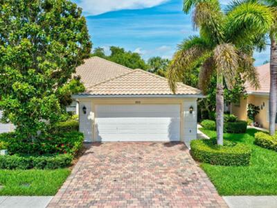 923 Magdalena Road, Palm Beach Gardens, FL 33410