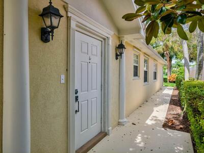 923 Magdalena Road, Palm Beach Gardens, FL 33410