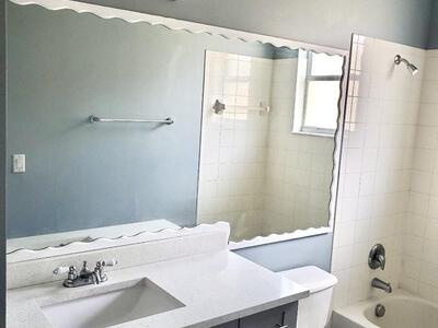 3553 Forest Hill Blvd, Palm Springs, FL 33406