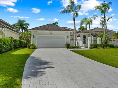 2587 Muir Circle, Wellington, FL 33414
