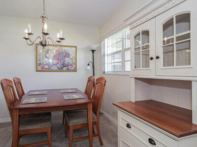 36 Pine Arbor Lane, Vero Beach, FL 32962