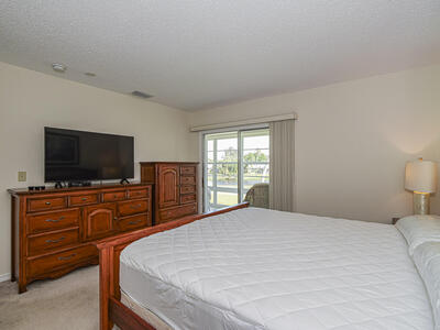 36 Pine Arbor Lane, Vero Beach, FL 32962