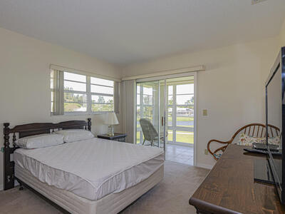 36 Pine Arbor Lane, Vero Beach, FL 32962