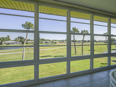 36 Pine Arbor Lane, Vero Beach, FL 32962