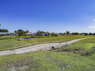 36 Pine Arbor Lane, Vero Beach, FL 32962