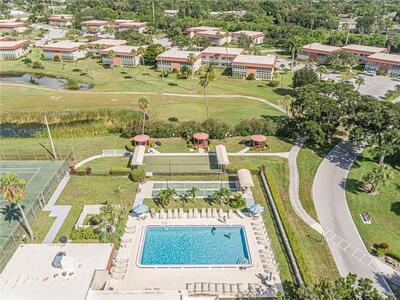 36 Pine Arbor Lane, Vero Beach, FL 32962