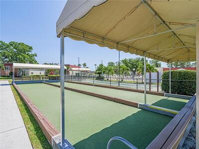 36 Pine Arbor Lane, Vero Beach, FL 32962