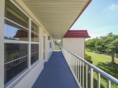 36 Pine Arbor Lane, Vero Beach, FL 32962