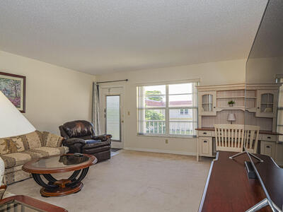 36 Pine Arbor Lane, Vero Beach, FL 32962