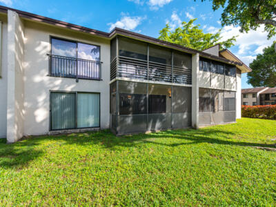 153 W Laurel Drive, Margate, FL 33063