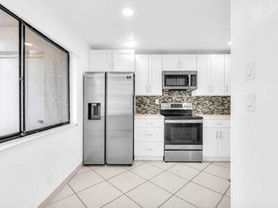 153 W Laurel Drive, Margate, FL 33063