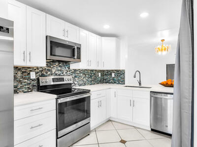 153 W Laurel Drive, Margate, FL 33063