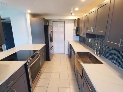 859 Jeffery Street SE, Boca Raton, FL 33487