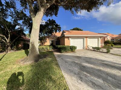 5570 Royal Lake Circle, Boynton Beach, FL 33437