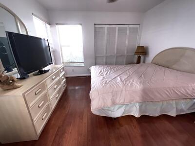 5570 Royal Lake Circle, Boynton Beach, FL 33437