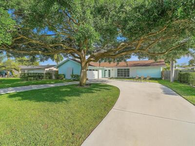 4193 Hyacinth Circle N, Palm Beach Gardens, FL 33410