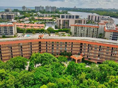 2871 N Ocean Boulevard, Boca Raton, FL 33431