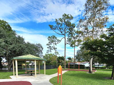 14507 Larkspur Lane, Wellington, FL 33414