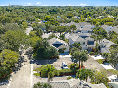 15 Commodore Place, Palm Beach Gardens, FL 33418