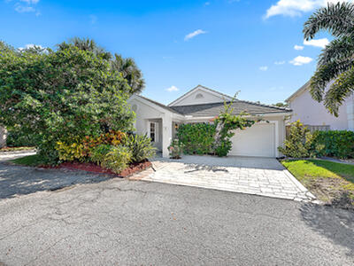 15 Commodore Place, Palm Beach Gardens, FL 33418